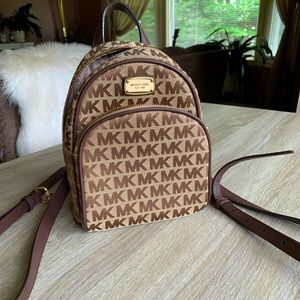 🤎Michael Kors Mini Backpack